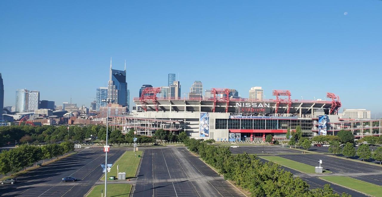 La Quinta Inn & Suites By Wyndham Nashville Downtown Stadium Экстерьер фото